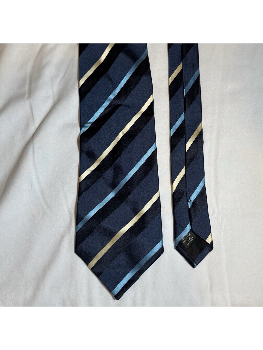 Banana Republic Tie Men's Blue 100% Silk Stripped Neck Tie Made In Italy